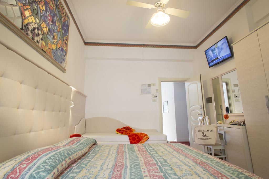 Hotel Titanus เบลลาเรีย-อีเจอา มารีนา ภายนอก รูปภาพ