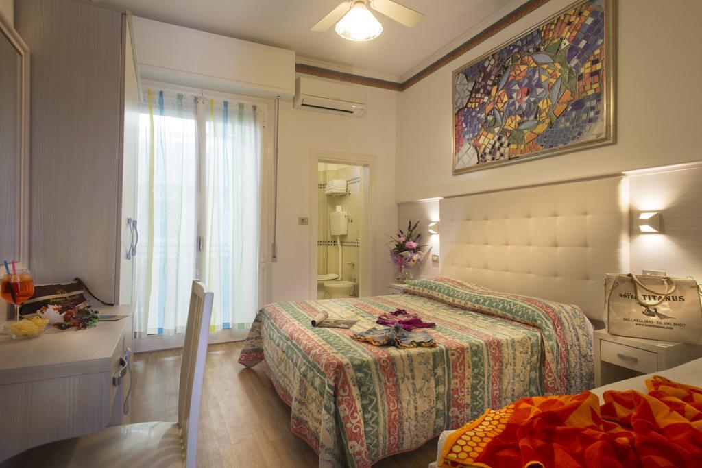 Hotel Titanus เบลลาเรีย-อีเจอา มารีนา ภายนอก รูปภาพ
